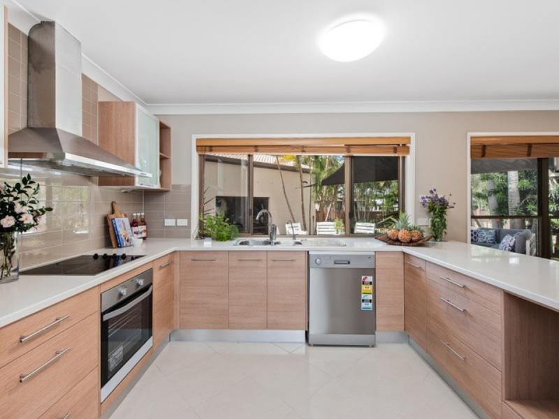 65 Dorsal Drive, Birkdale QLD 4159