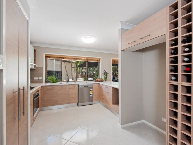 65 Dorsal Drive, Birkdale QLD 4159