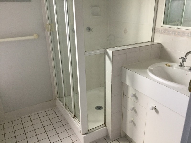 2/11-15 Myra Street, Birkdale QLD 4159