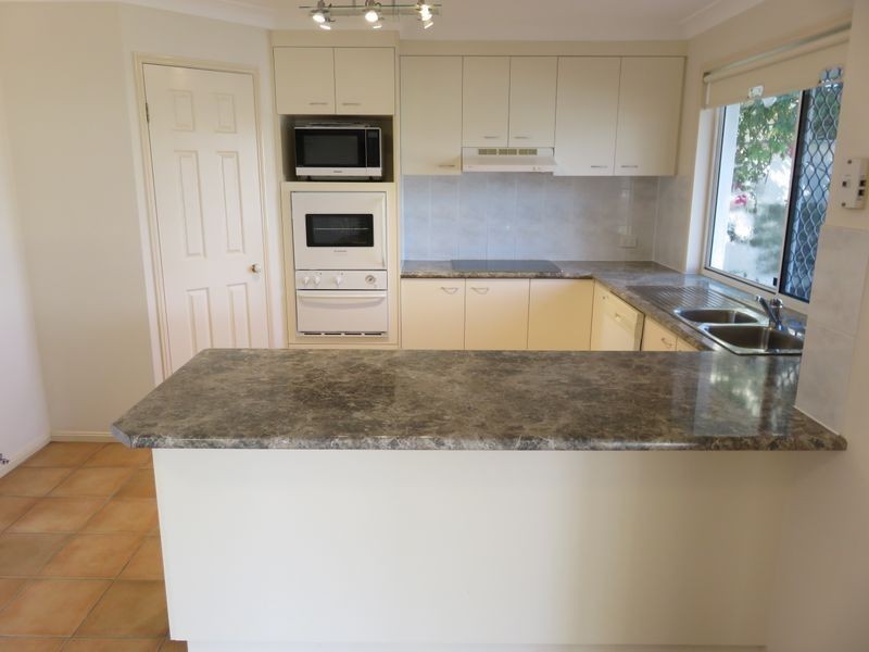 6 Piermont Place, Raby Bay QLD 4163