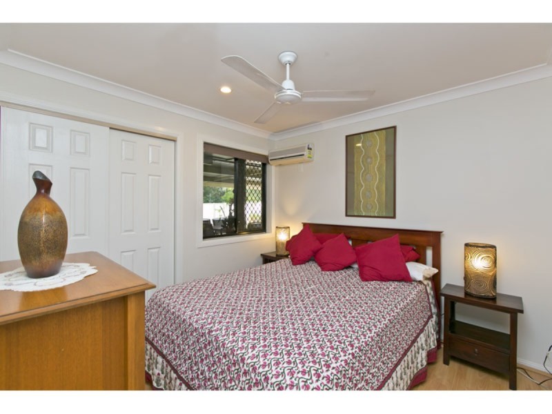 24 Lawn Terrace, Capalaba QLD 4157