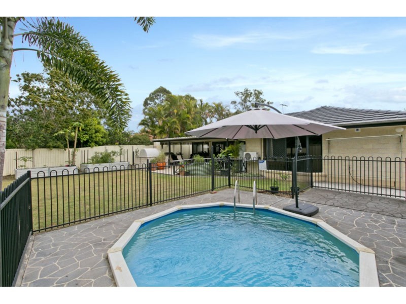 24 Lawn Terrace, Capalaba QLD 4157