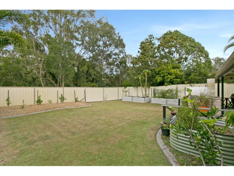 24 Lawn Terrace, Capalaba QLD 4157