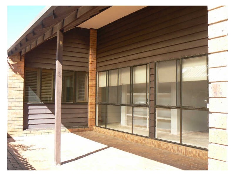 8 Phillip Street, Cleveland QLD 4163