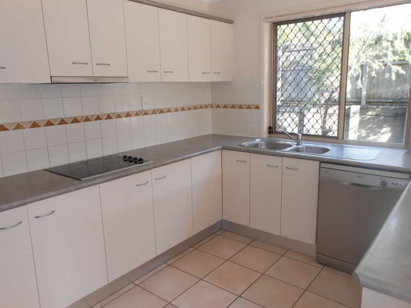 2 Burkett Crescent, Victoria Point QLD 4165