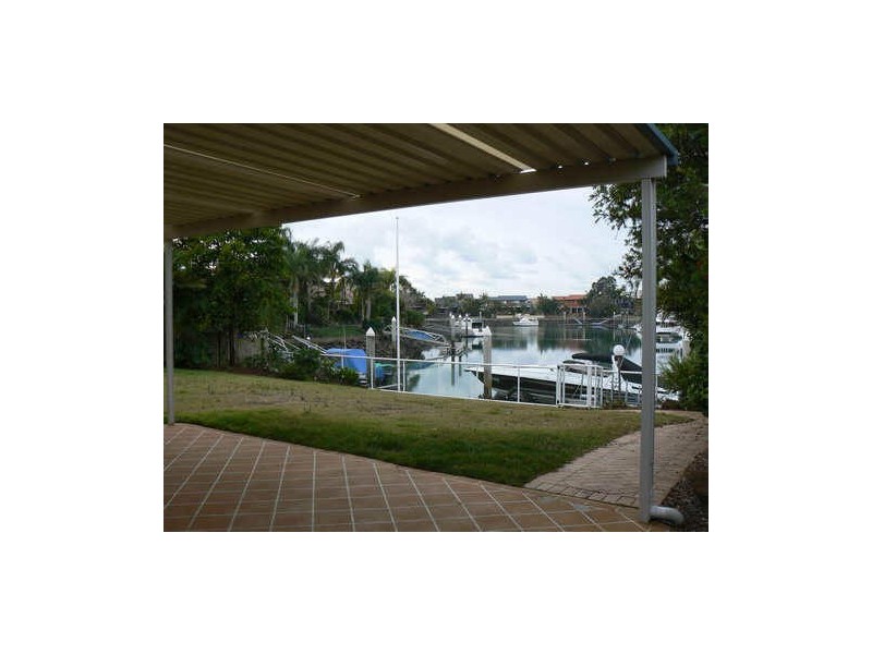 11 Anchorage Drive, Raby Bay QLD 4163