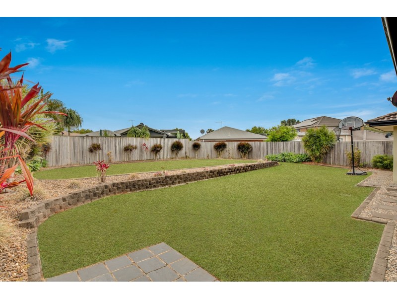 10 Caswell Crescent, Redland Bay QLD 4165