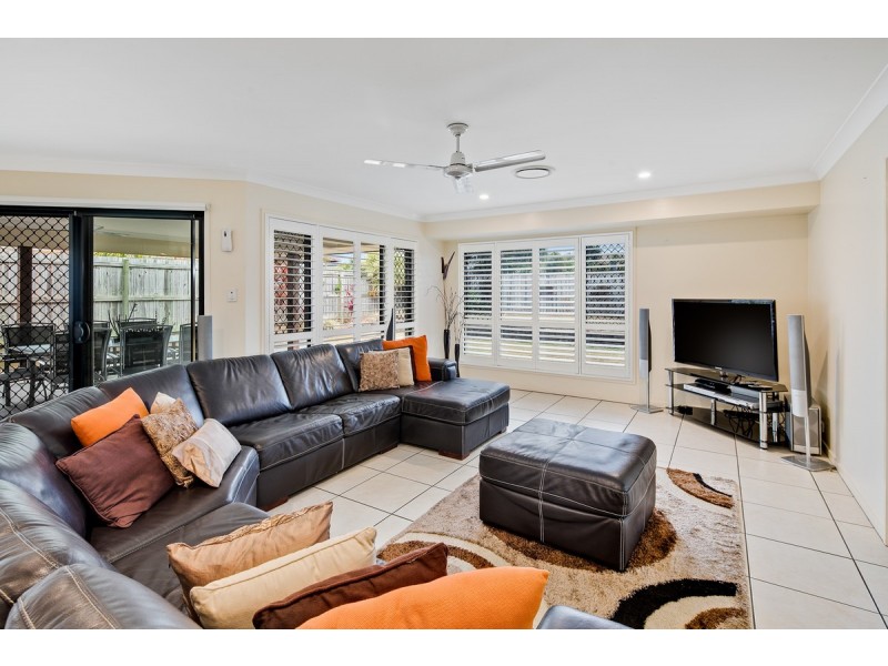 10 Caswell Crescent, Redland Bay QLD 4165