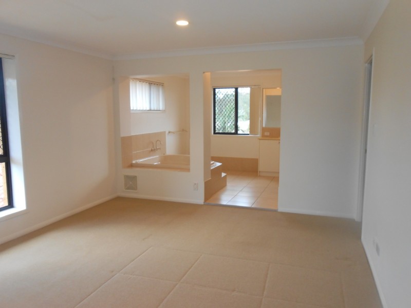 12 Kerder Street, Thornlands QLD 4164