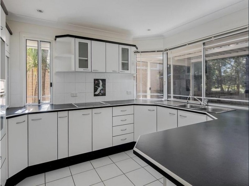 6 BAYPARK COURT, Cleveland QLD 4163