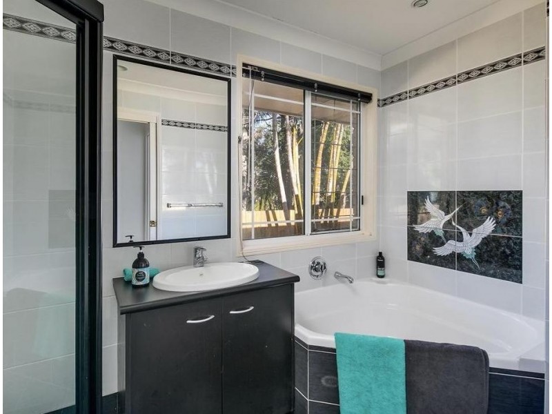 6 BAYPARK COURT, Cleveland QLD 4163