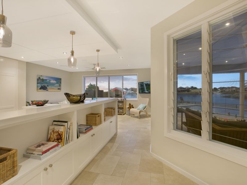 24 Voyagers Court, Raby Bay QLD 4163