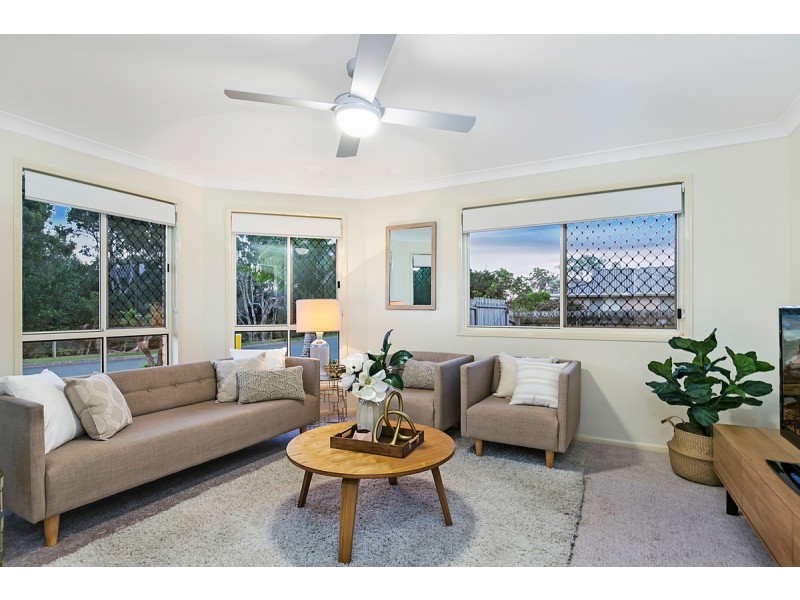 8 Sailfish Avenue, Birkdale QLD 4159