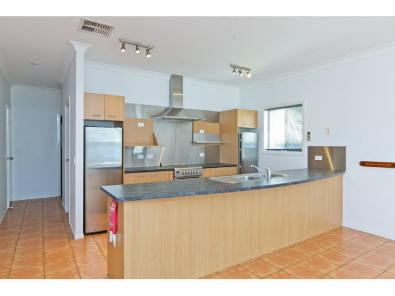 18 Moreton View Parade, Redland Bay QLD 4165