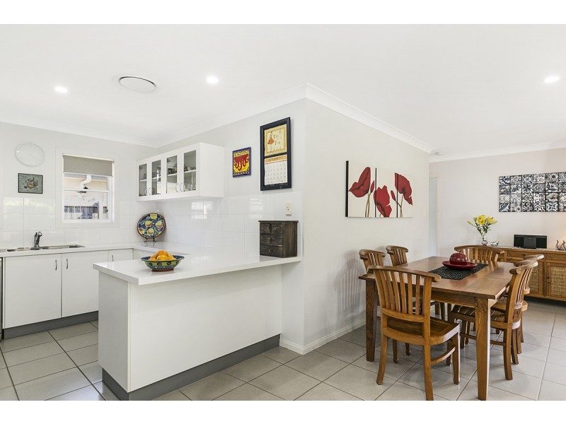 1/2 Shearwater Street, Cleveland QLD 4163