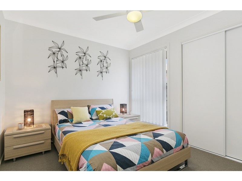 1/2 Shearwater Street, Cleveland QLD 4163