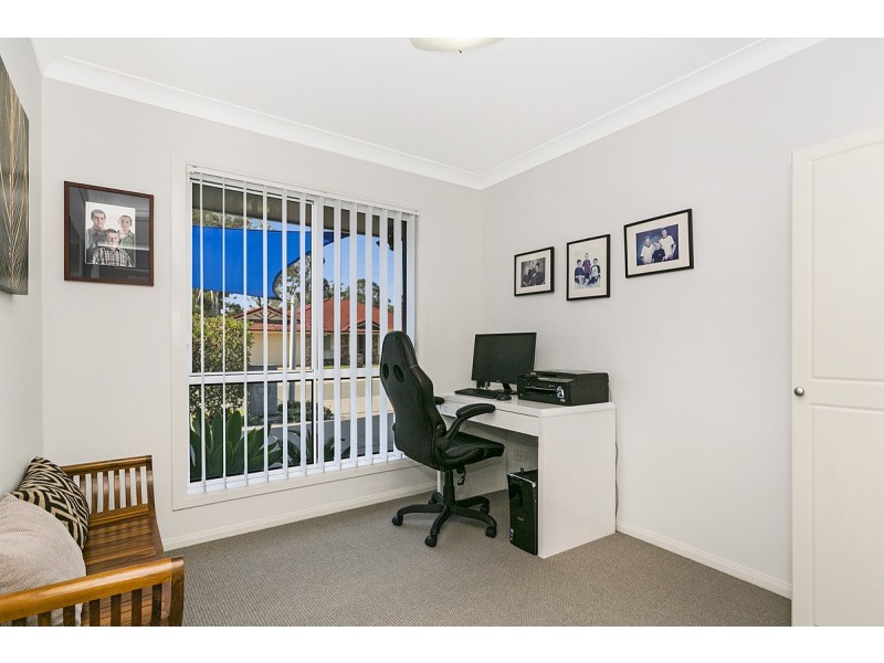 1/2 Shearwater Street, Cleveland QLD 4163