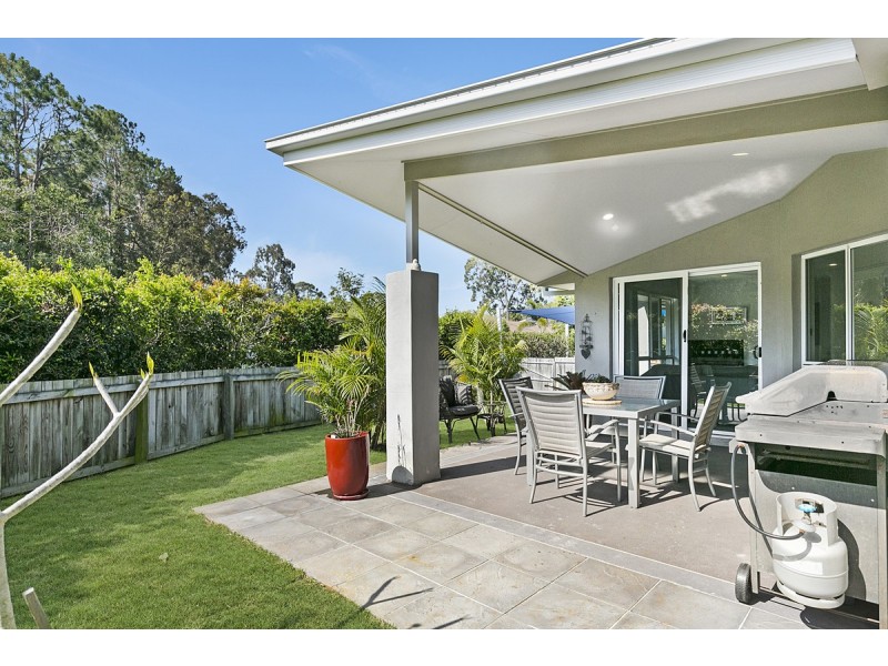 1/2 Shearwater Street, Cleveland QLD 4163