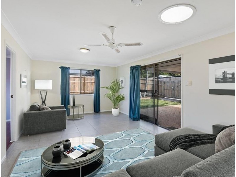1/18 Meredith Place, Redland Bay QLD 4165
