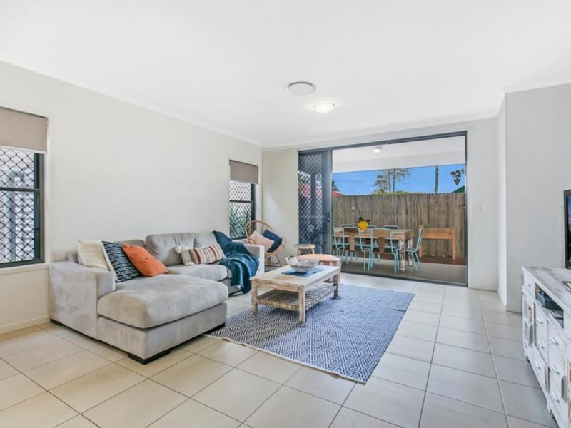 2/121 Broadwater Terrace, Redland Bay QLD 4165