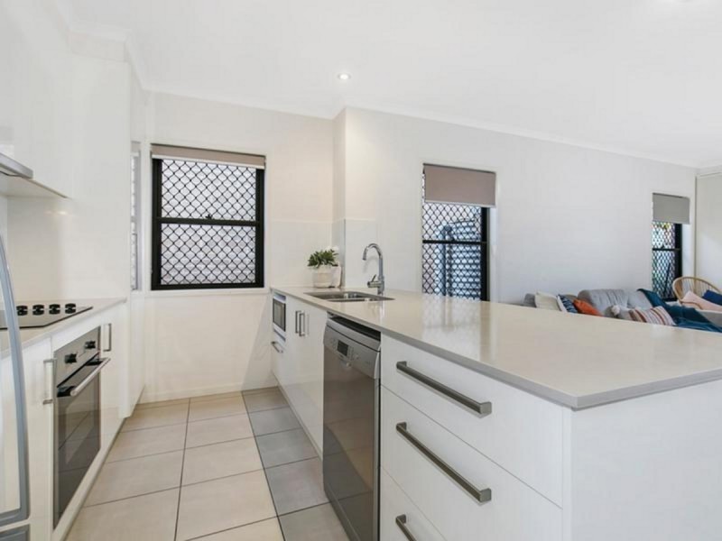 2/121 Broadwater Terrace, Redland Bay QLD 4165