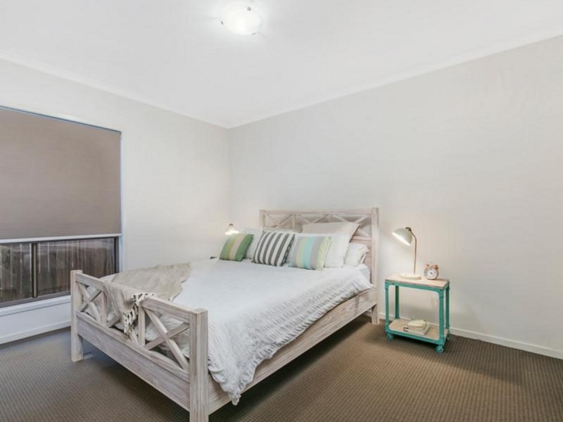 2/121 Broadwater Terrace, Redland Bay QLD 4165