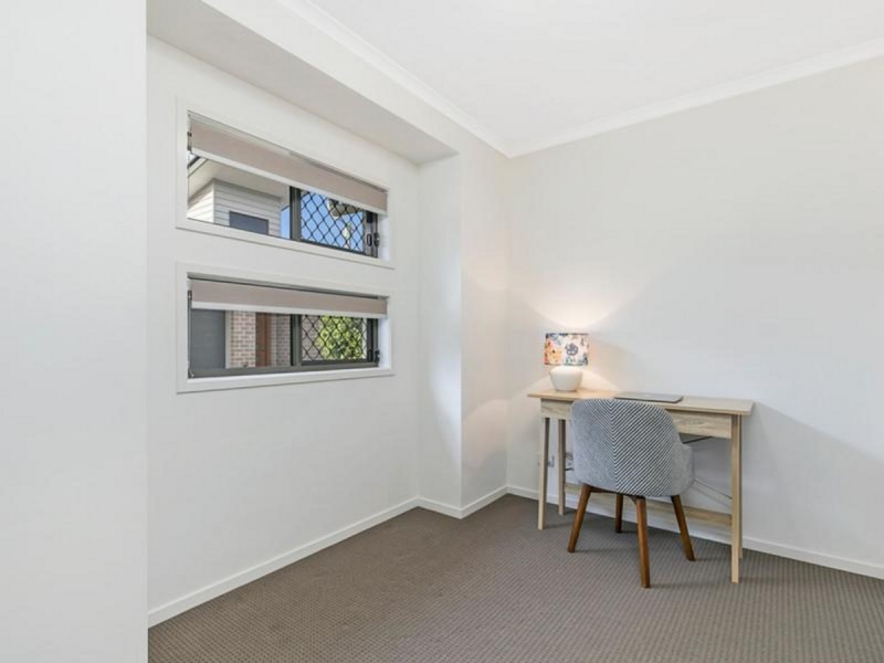 2/121 Broadwater Terrace, Redland Bay QLD 4165