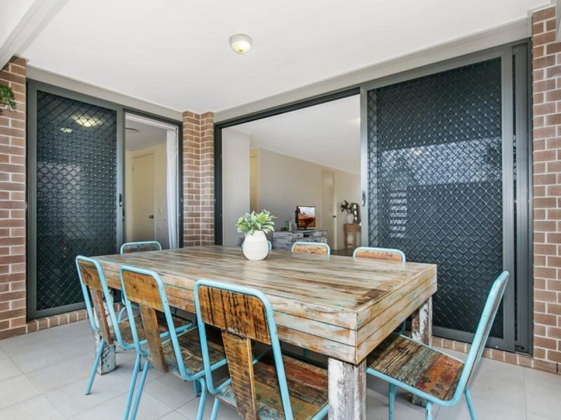 2/121 Broadwater Terrace, Redland Bay QLD 4165