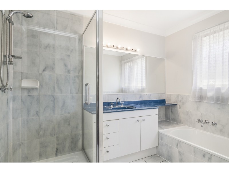 18 Hansen Court, Ormiston QLD 4160