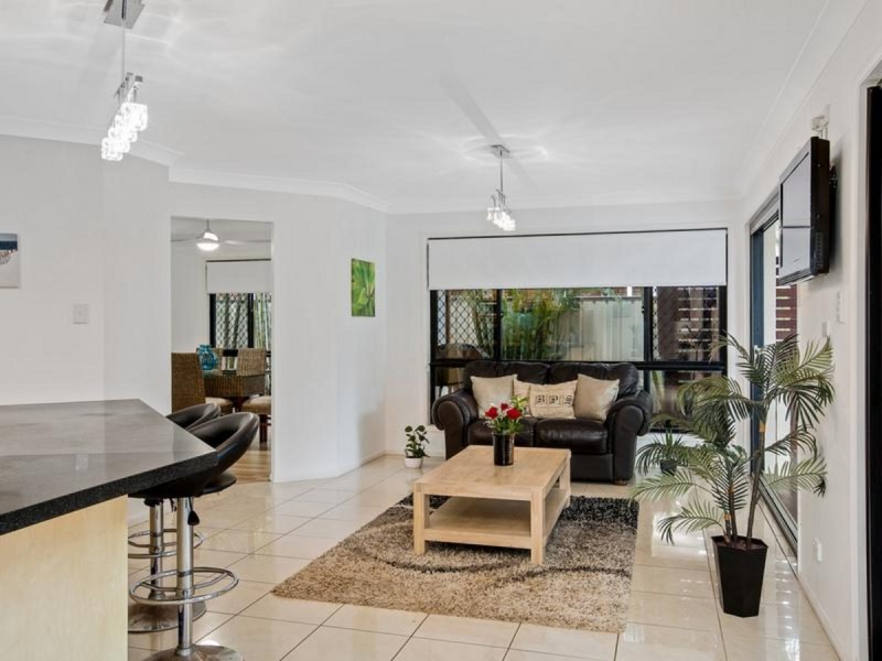 248 Gordon Road, Redland Bay QLD 4165