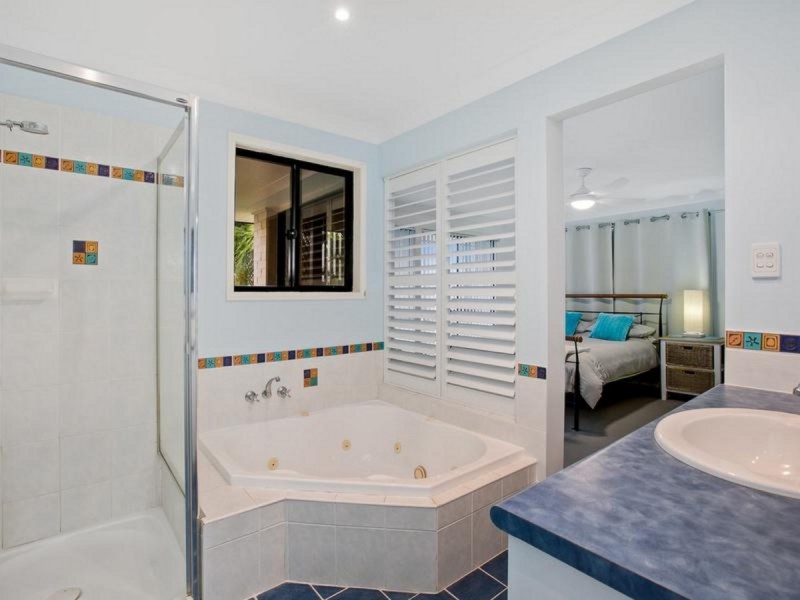 248 Gordon Road, Redland Bay QLD 4165