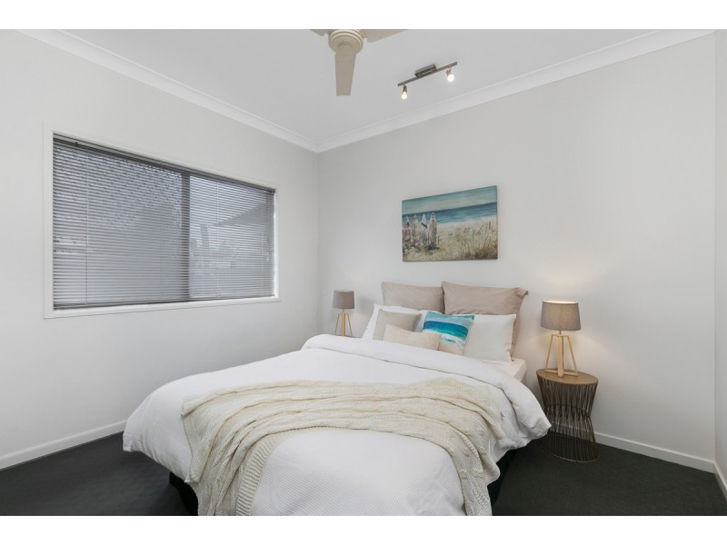 2 Estuary Avenue, Victoria Point QLD 4165