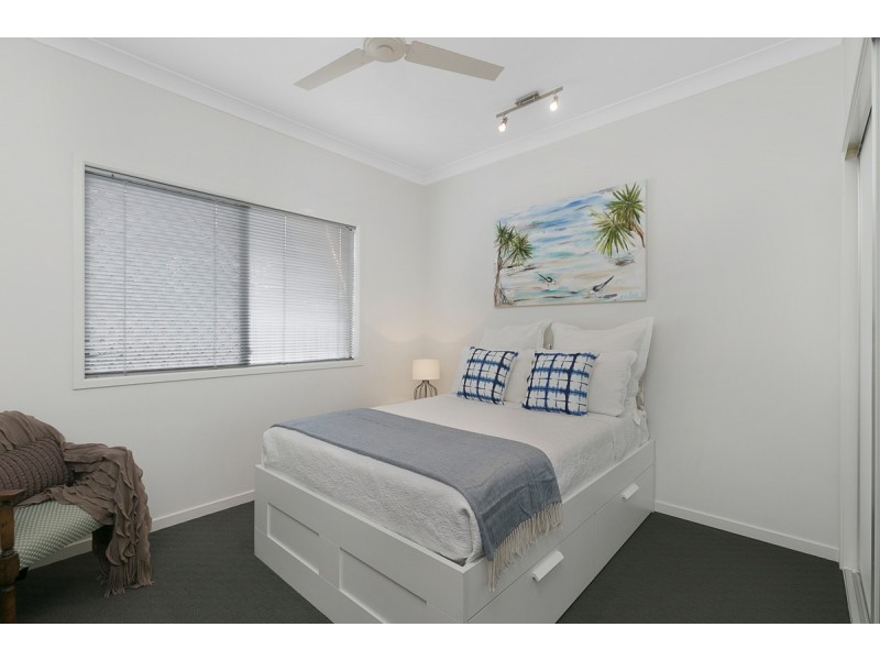 2 Estuary Avenue, Victoria Point QLD 4165