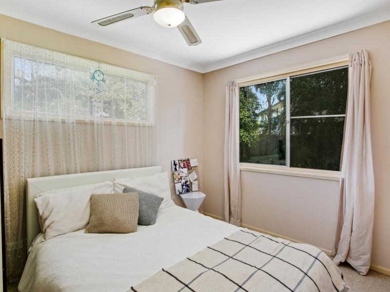 4 Emu Street, Birkdale QLD 4159