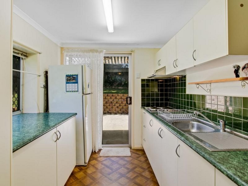 4 Emu Street, Birkdale QLD 4159