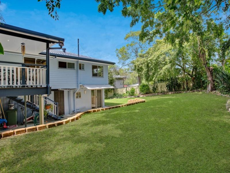 4 Emu Street, Birkdale QLD 4159