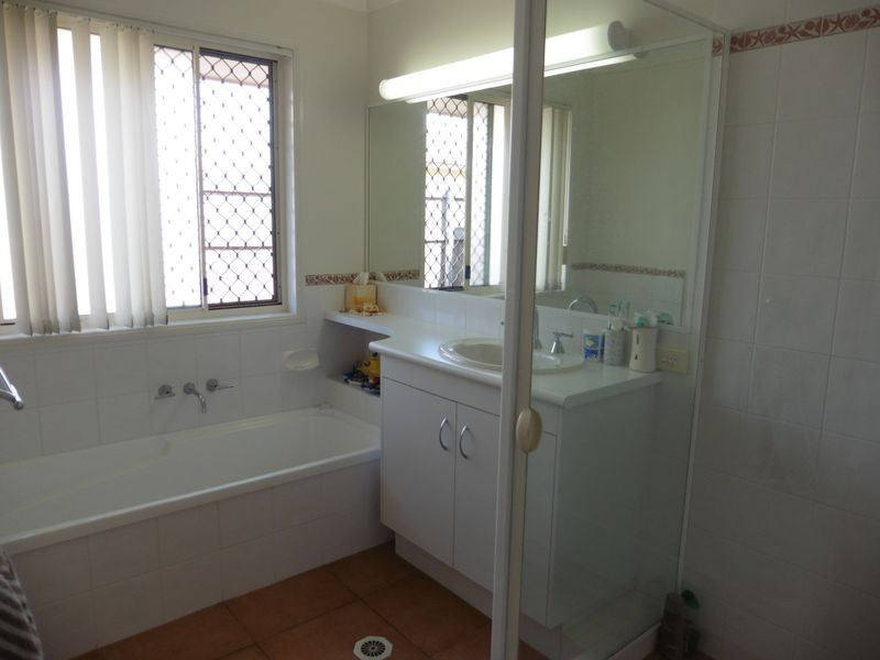 3 Veitch Close, Wellington Point QLD 4160