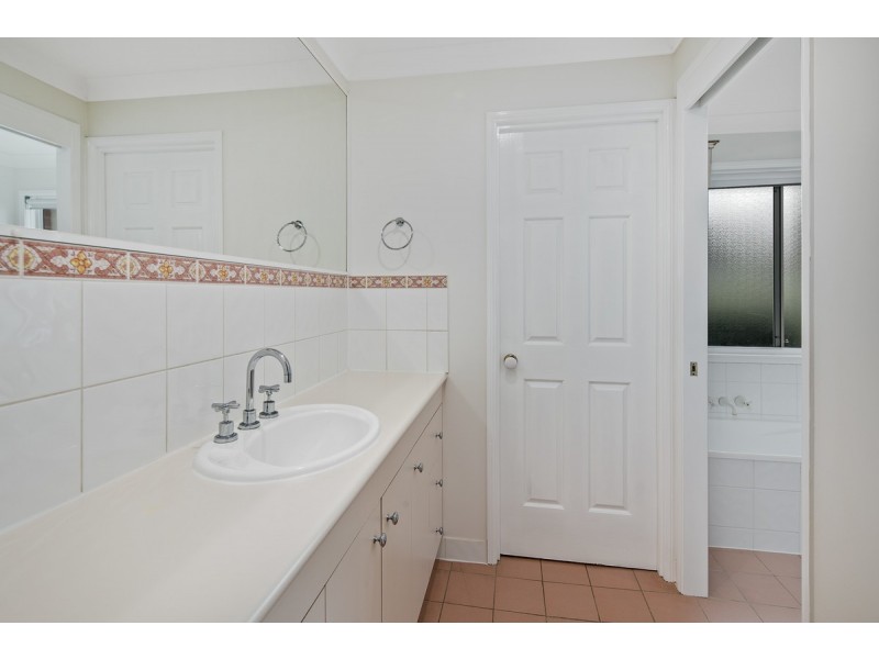 4 Crows Ash Street, Mount Cotton QLD 4165