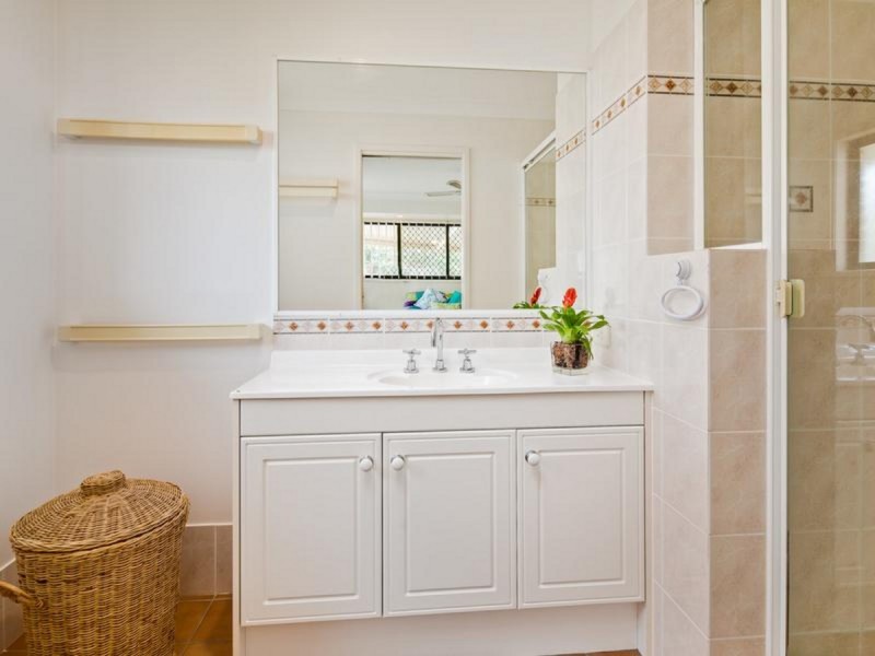 17 Orangegrove Court, Birkdale QLD 4159