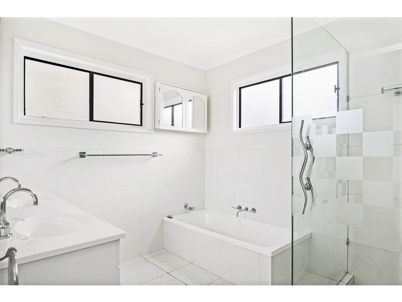 6 Peacock Court, Birkdale QLD 4159