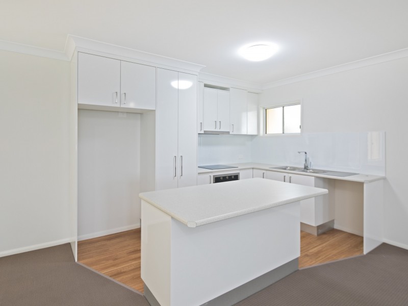 2/204 Shore Street North, Cleveland QLD 4163