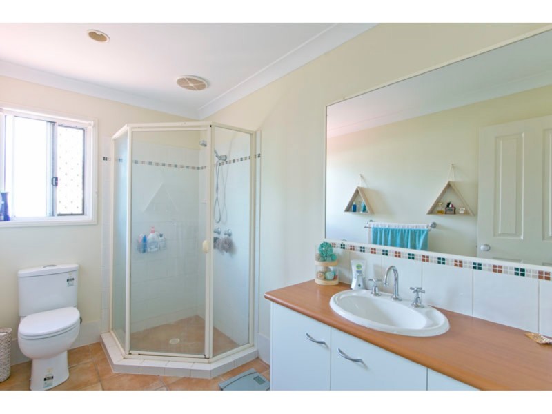 21 Hayman Street, Redland Bay QLD 4165