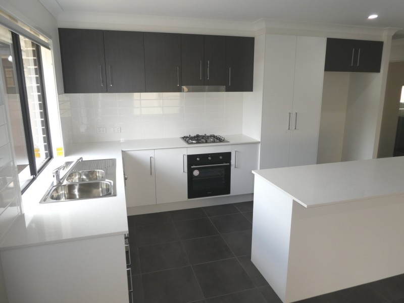 33 Condamine Crescent, Thornlands QLD 4164