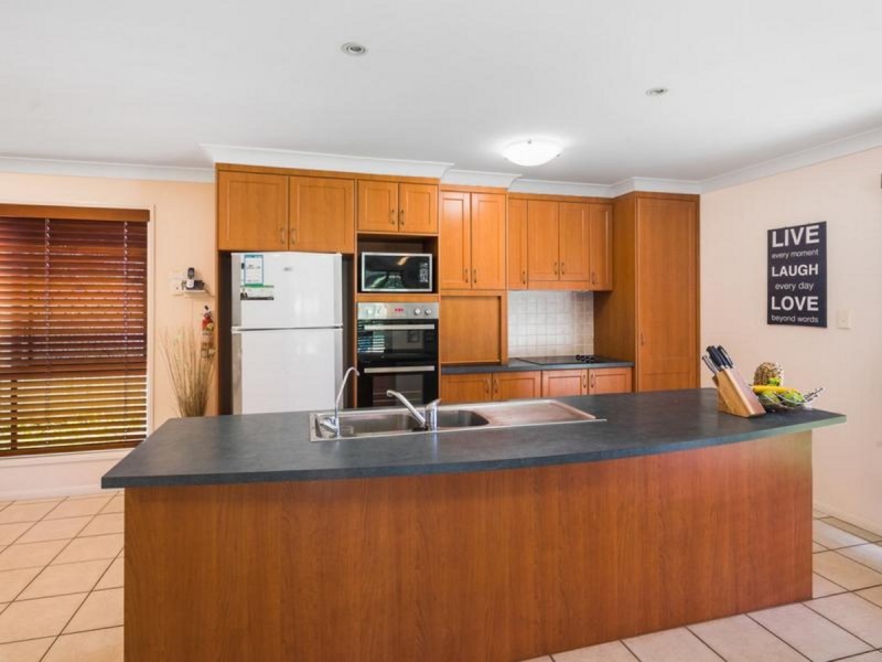 11 Bellenden Court, Victoria Point QLD 4165