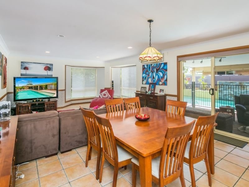 91 Creek Road, Birkdale QLD 4159