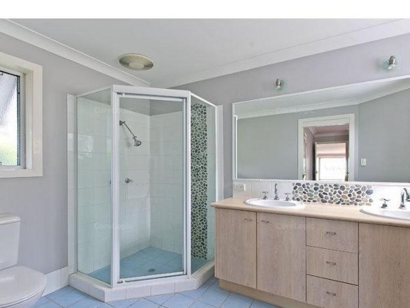 16 Mooroondu Rd, Thorneside QLD 4158