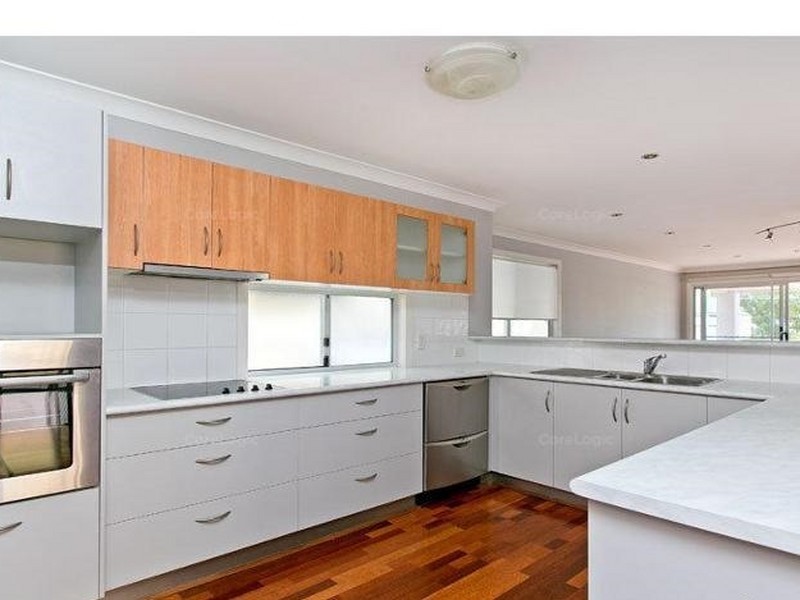 16 Mooroondu Rd, Thorneside QLD 4158