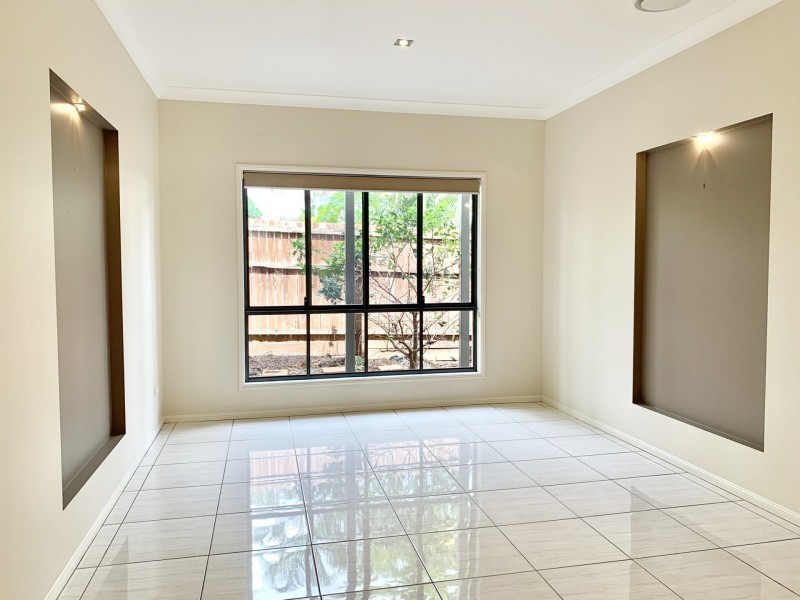 8 Yorston Place, Ormiston QLD 4160