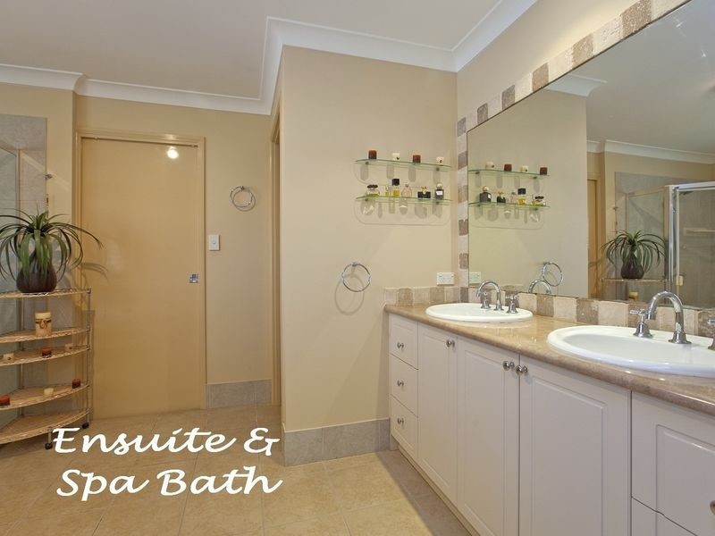 12 Sunsail Place, Thornlands QLD 4164