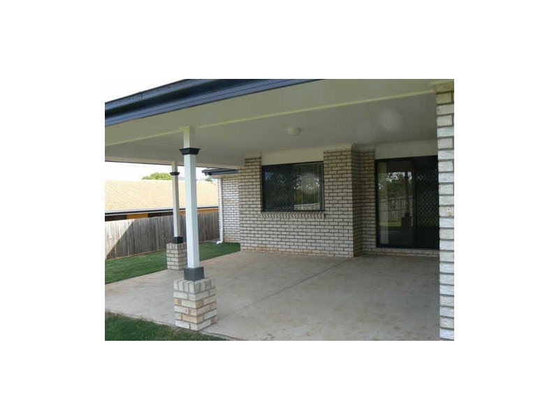 11 Lindeman Place, Redland Bay QLD 4165